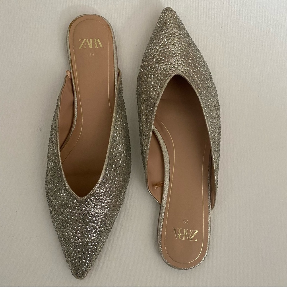 ZARA Diamanté Flat Shoes. Size 39